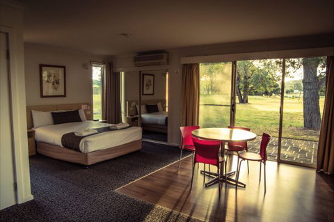 Yowani Country Club - Accommodation Mount Tamborine 0
