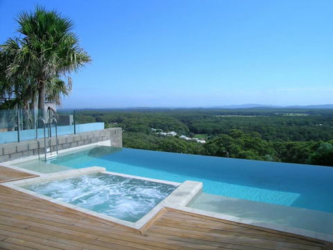 One Mile Retreat - Accommodation Mount Tamborine 2