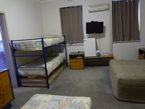 Amaroo Hotel - Accommodation Mount Tamborine 4