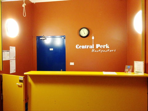 Central Perk Backpackers - Accommodation Mount Tamborine 1