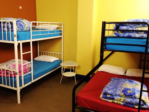 Central Perk Backpackers - Accommodation Mount Tamborine 3