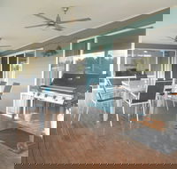 Decked Out in Vincent - Accommodation Mount Tamborine