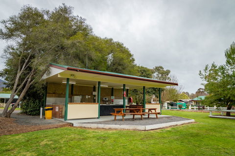 Eildon Riverside Holiday Park - Accommodation Mount Tamborine 5