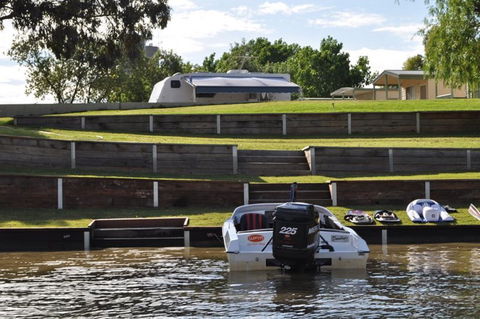 Euston Riverfront Caravan Park And Cafe - Accommodation Mount Tamborine 2