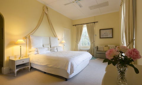 Faversham House - Accommodation Mount Tamborine 0