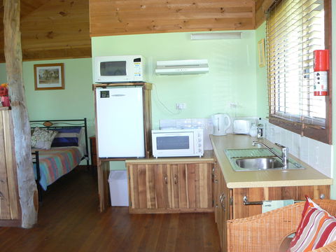 Gaddleen Grove Cottages - Accommodation Mount Tamborine 2