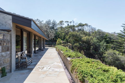 Gordon's Bay Retreat - Accommodation Mount Tamborine 2
