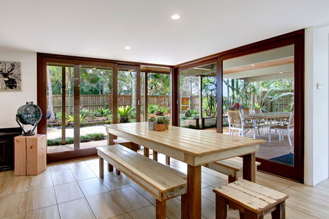 Jimmy's Beach House: Belongil Beach - Accommodation Mount Tamborine 4