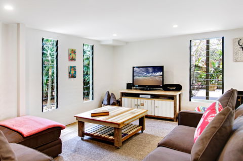 Jimmy's Beach House: Belongil Beach - Accommodation Mount Tamborine 5