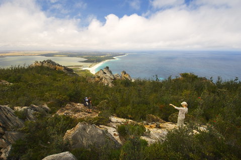 Lucky Bay Campground At Cape Le Grand National Park - Accommodation Mount Tamborine 2