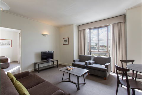 Mantra On Jolimont - Accommodation Mount Tamborine 3