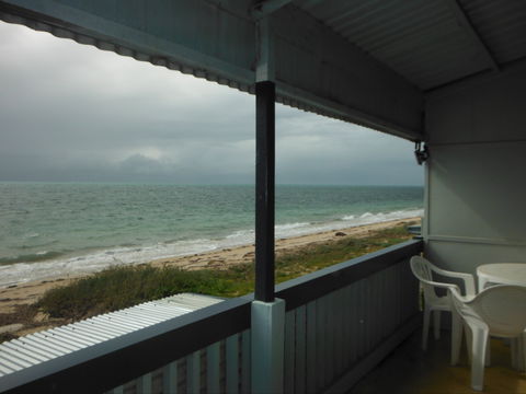 Rose's Beach House - Accommodation Mount Tamborine 0