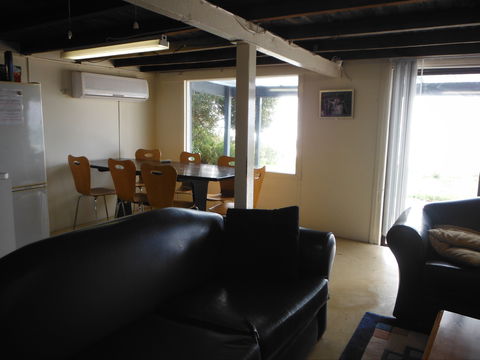 Rose's Beach House - Accommodation Mount Tamborine 1