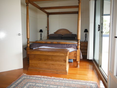 Rose's Beach House - Accommodation Mount Tamborine 2