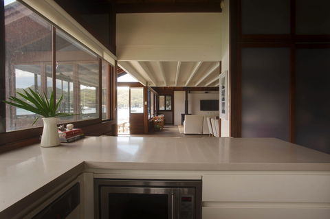 Scotland Island Retreat - Accommodation Mount Tamborine 8