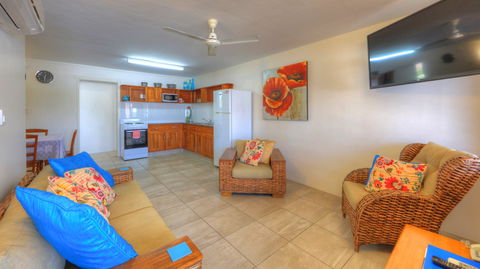 Sky View Units - Accommodation Mount Tamborine 2