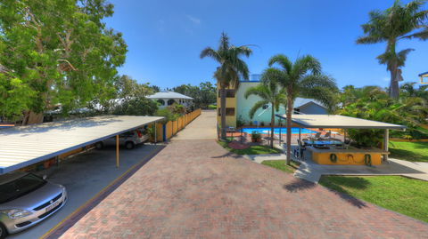 Sky View Units - Accommodation Mount Tamborine 4