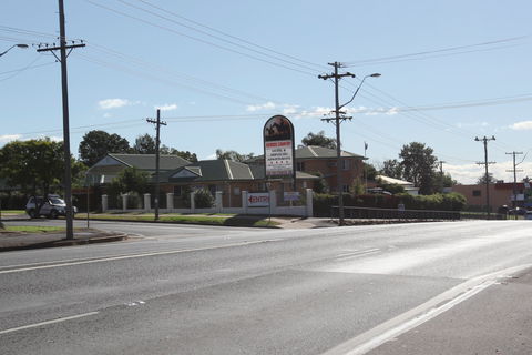 Across Country Motor Inn And Serviced Apartments - Accommodation Mount Tamborine 0