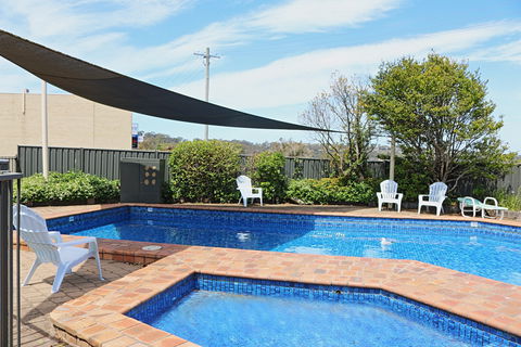 All Decked Out At Penguin Mews - Accommodation Mount Tamborine 1