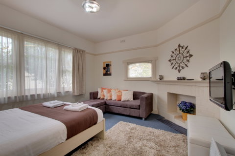 Amy Cottage - Accommodation Mount Tamborine 2