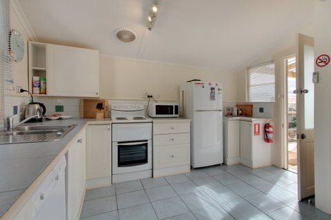 Amy Cottage - Accommodation Mount Tamborine 5