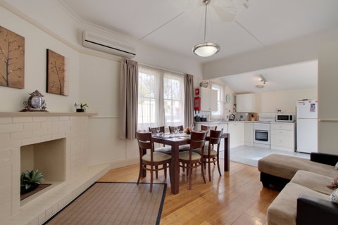 Amy Cottage - Accommodation Mount Tamborine 6