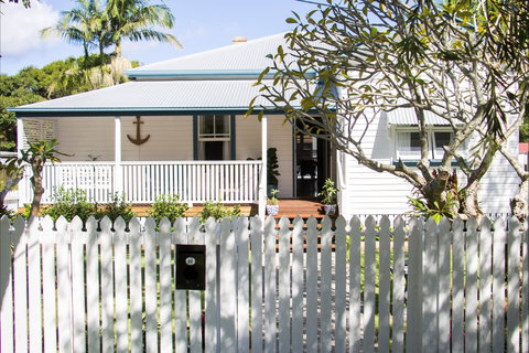 Anchored In Byron - Accommodation Mount Tamborine 0