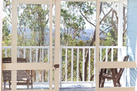 Blue Peace: Blue Mountains Home - Accommodation Mount Tamborine 4