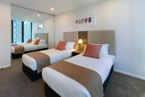 City Tempo - Power Street - Accommodation Mount Tamborine 5