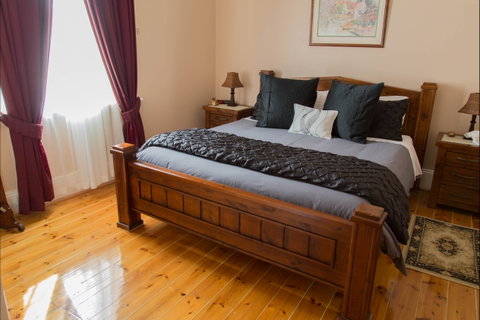 McKinley's Rest - Accommodation Mount Tamborine 1