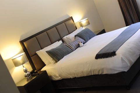 Riverside Oaks Golf Resort - Accommodation Mount Tamborine 0