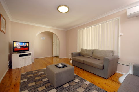 Barrack Point Holidays At Warilla Bowling Club - Accommodation Mount Tamborine 2