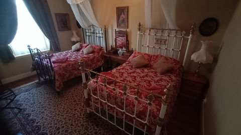 Blakes Manor - Accommodation Mount Tamborine 1
