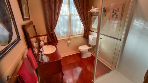 Blakes Manor - Accommodation Mount Tamborine 2