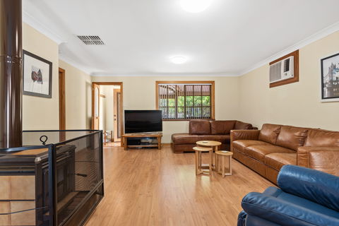 Century21 SouthCoast: Reef & Vines Port Noarlunga - Accommodation Mount Tamborine 1
