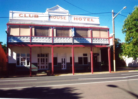 Club House Hotel - Accommodation Mount Tamborine 0