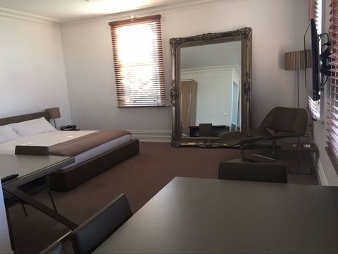 Ikon Hotel - Accommodation Mount Tamborine 1