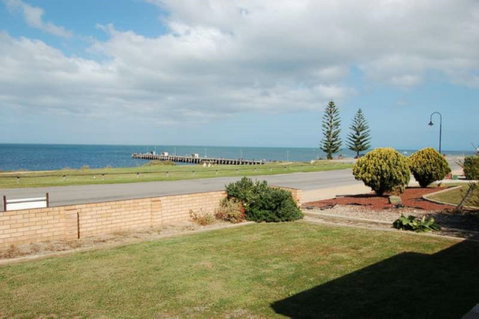 Jay Jay's Beach House - Accommodation Mount Tamborine 0