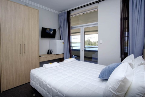Lakes And Ocean Hotel - Accommodation Mount Tamborine 2