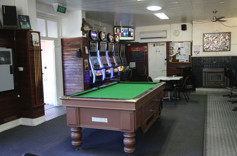 Royal Bridge Hotel, Barham - Accommodation Mount Tamborine 1
