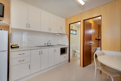 Stansbury Foreshore Caravan Park - Accommodation Mount Tamborine 2