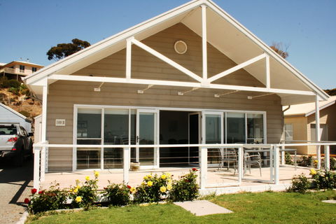 The Boat House B - Accommodation Mount Tamborine 1