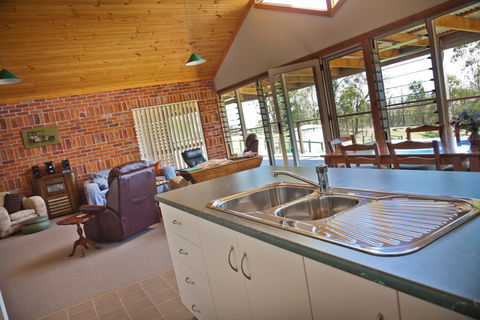 Tracks End Retreat - Accommodation Mount Tamborine 1