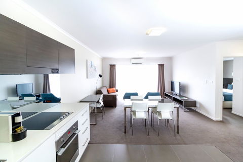 Abode Tuggeranong - Accommodation Mount Tamborine 2
