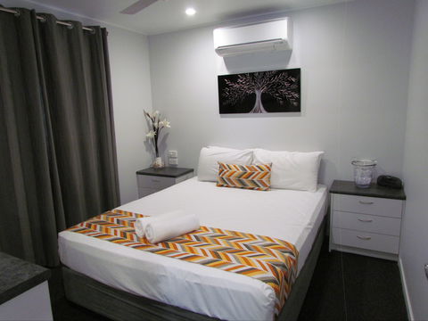 Alex Beach Cabins And Tourist Park - Accommodation Mount Tamborine 2