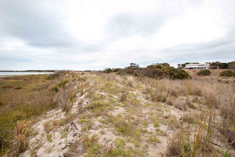 Coorong Aurora - Breathtaking Waterfront Escape - Accommodation Mount Tamborine 1