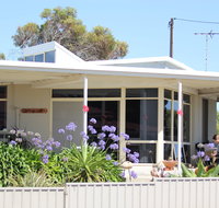Deckadence Seafront - Accommodation Mount Tamborine