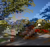 Golden Country Motel and Caravan Park - Accommodation Mount Tamborine