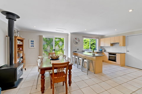 Huskisson Beach House - Accommodation Mount Tamborine 1
