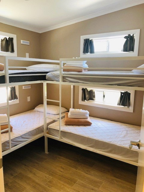 Huskisson Beach Resort - Accommodation Mount Tamborine 1